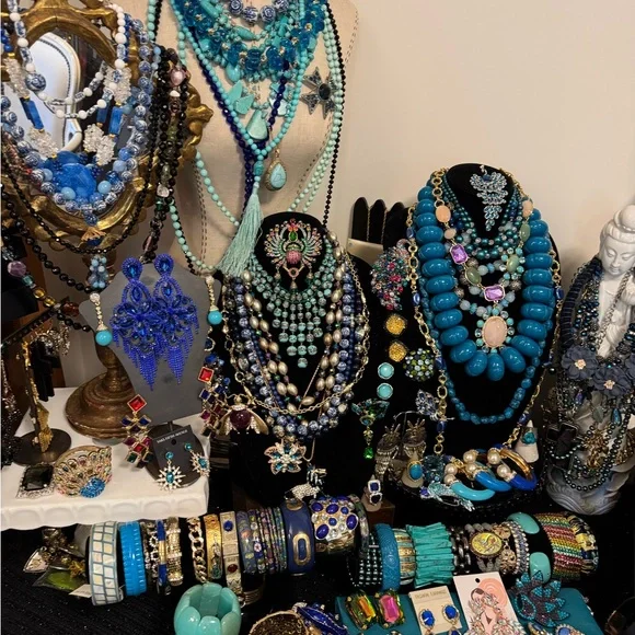 jewelry item live sale 1/31/2025 6:00pm Pacific - Picture 3 of 16